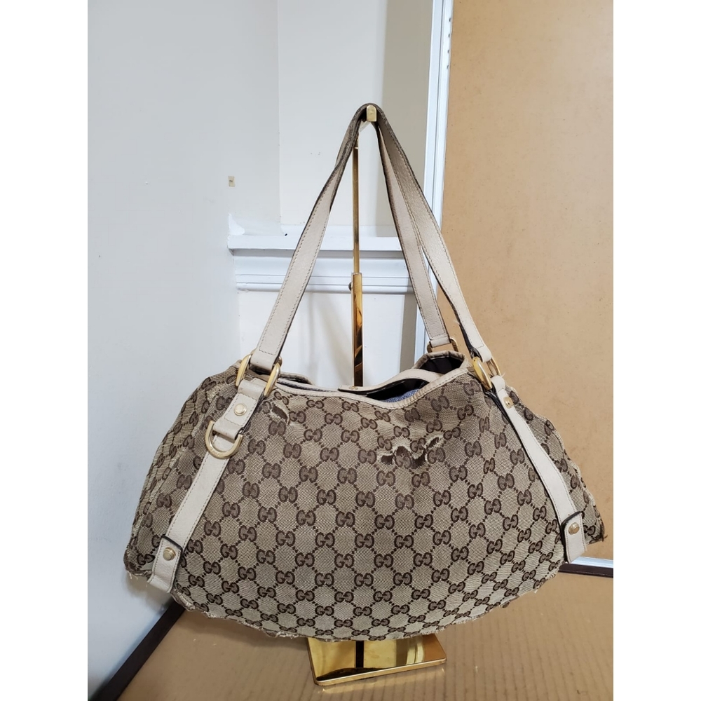 GUCCI Monogram Medium Abbey Shoulder Bag Off White - Picture 2 of 11